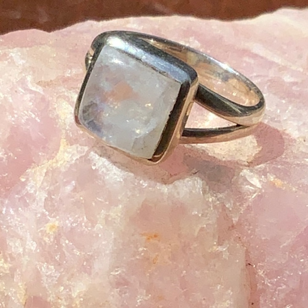 MOONSTONE 925 STERLING SILVER RING, SIZE 7